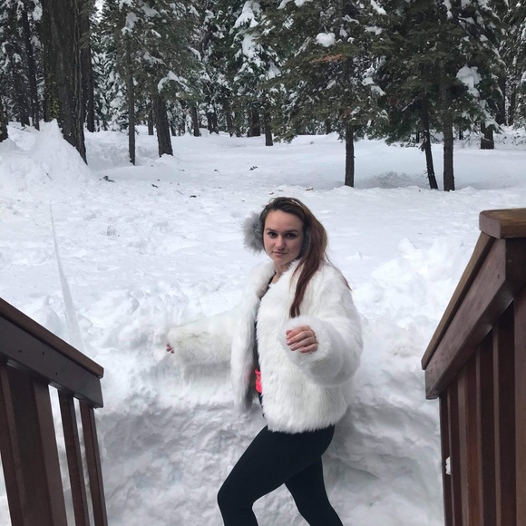 Meet your Posher, Julia - Picture 5 of 6